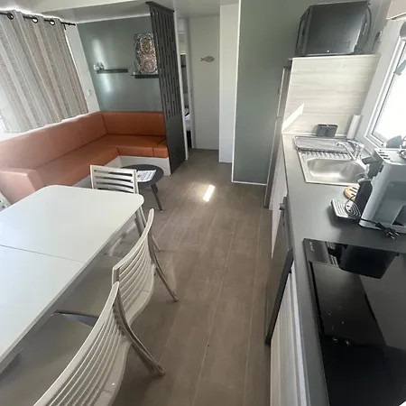 Feriested Saint Aygulf 4etoiles Beach&pool Fréjus