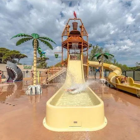 Feriested Saint Aygulf 4etoiles Beach&pool Fréjus